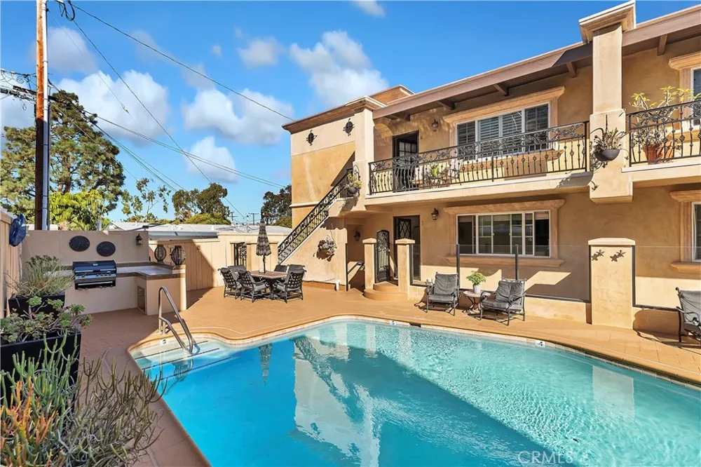 329 Marguerite Avenue #3 Corona del Mar, CA 92625