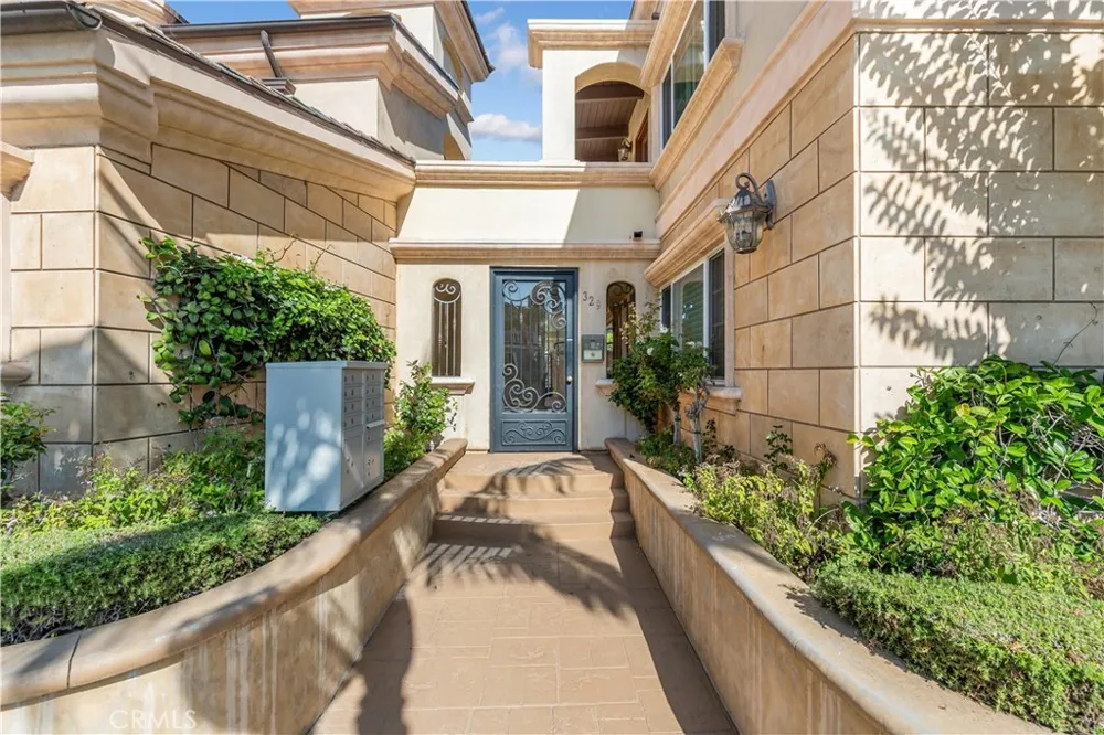 329 Marguerite Avenue #3 Corona del Mar, CA 92625