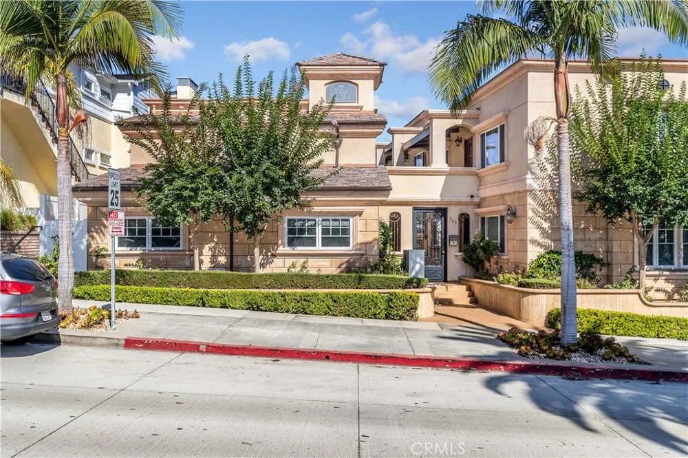 329 Marguerite Avenue #3 Corona del Mar, CA 92625