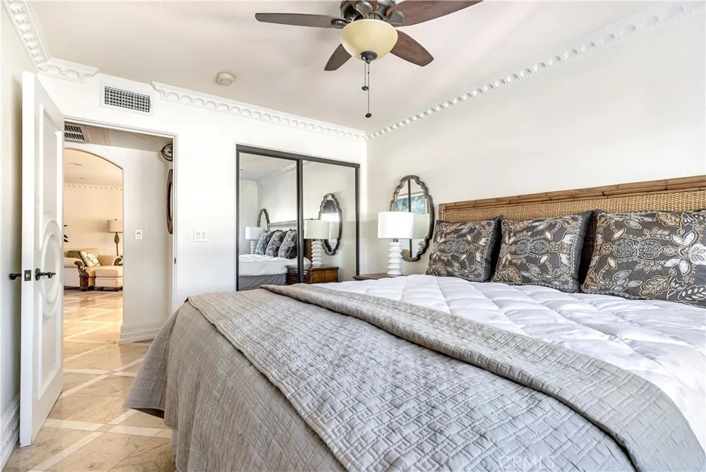 329 Marguerite Avenue #3 Corona del Mar, CA 92625