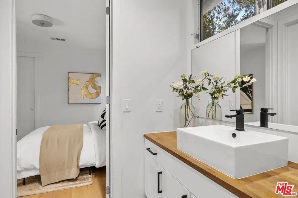 3731 Toland Way Los Angeles, CA 90065