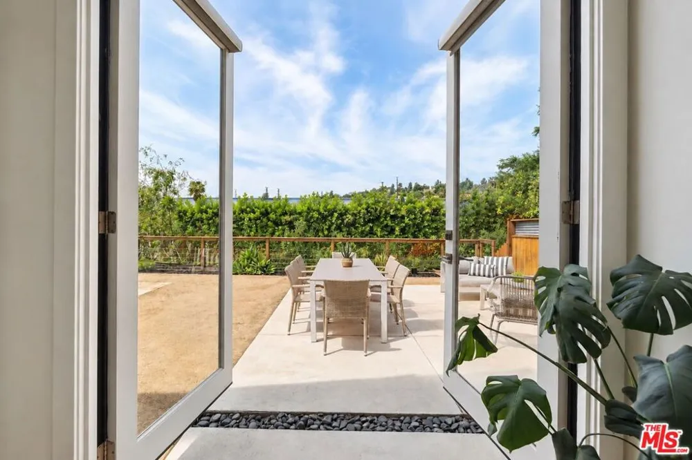 3731 Toland Way Los Angeles, CA 90065