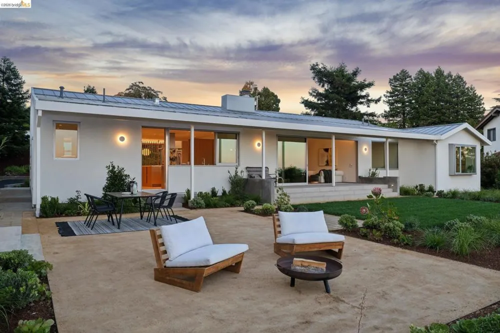 14001 Skyline Blvd Oakland, CA 94619