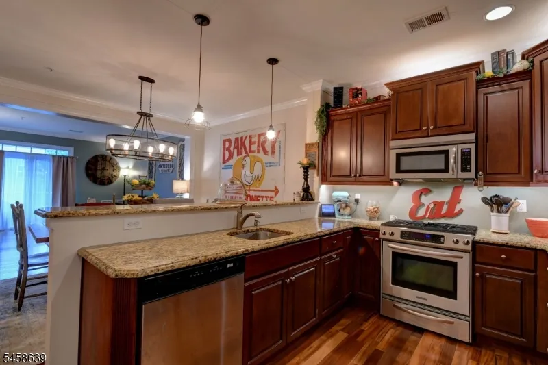 102 River Pl Butler, NJ 07405
