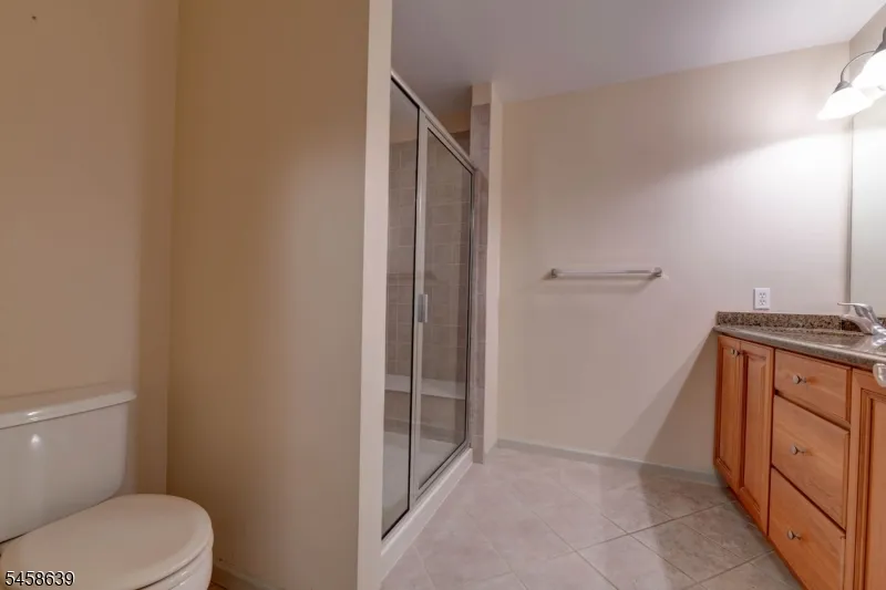 102 River Pl Butler, NJ 07405