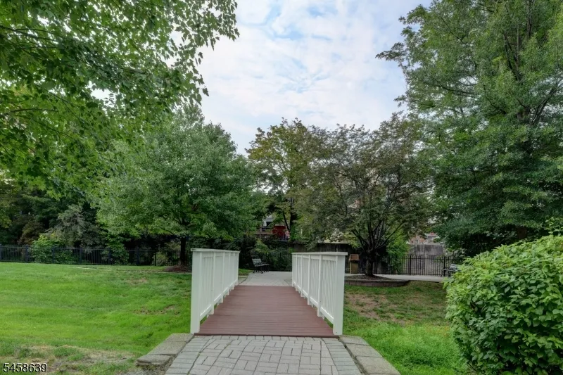 102 River Pl Butler, NJ 07405