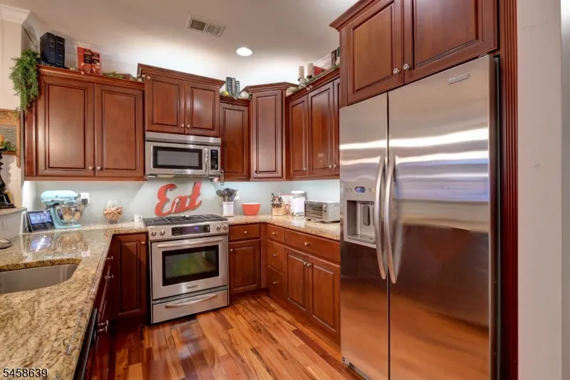 102 River Pl Butler, NJ 07405
