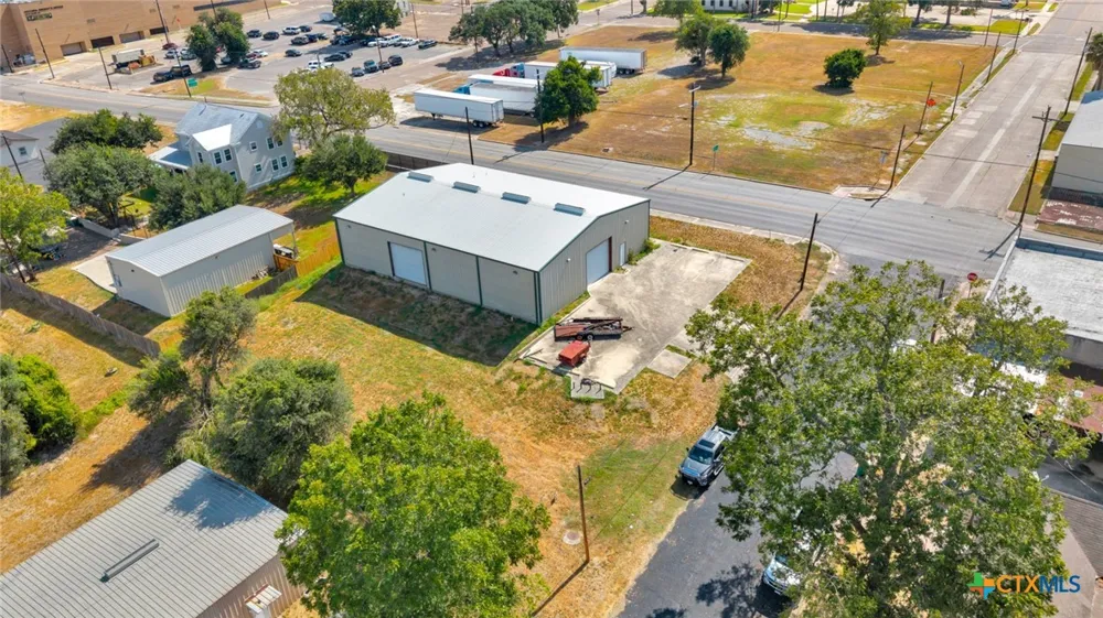 207 S Moody Street Victoria, TX 77901