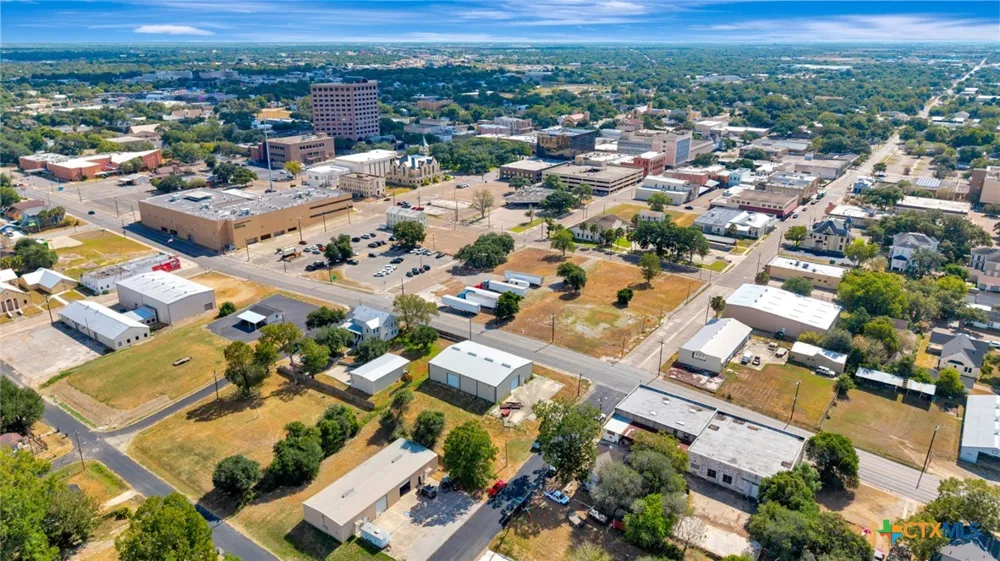 207 S Moody Street Victoria, TX 77901