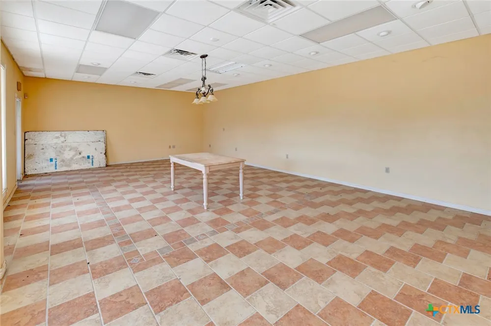 207 S Moody Street Victoria, TX 77901