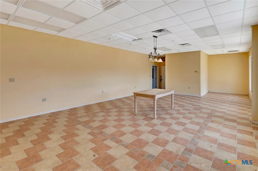 207 S Moody Street Victoria, TX 77901
