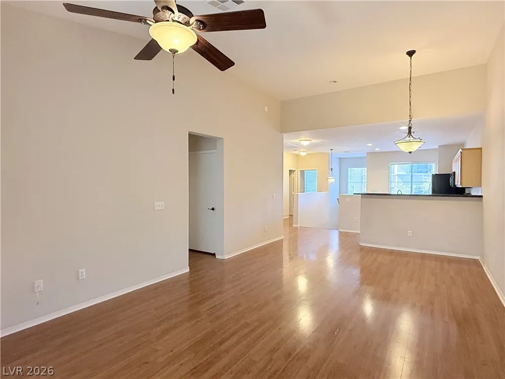 704 Peachy Canyon Circle #203 Las Vegas, NV 89144