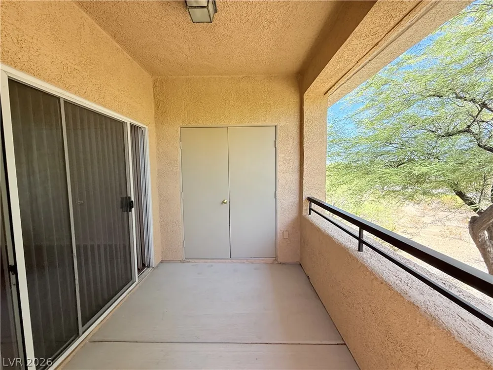 704 Peachy Canyon Circle #203 Las Vegas, NV 89144