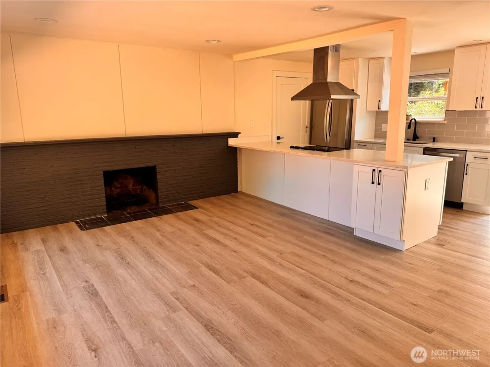 4003 140th Avenue SE Bellevue, WA 98006
