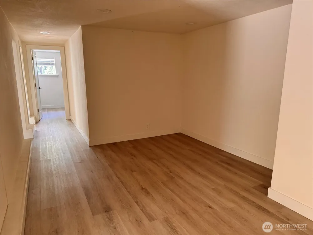 4003 140th Avenue SE Bellevue, WA 98006