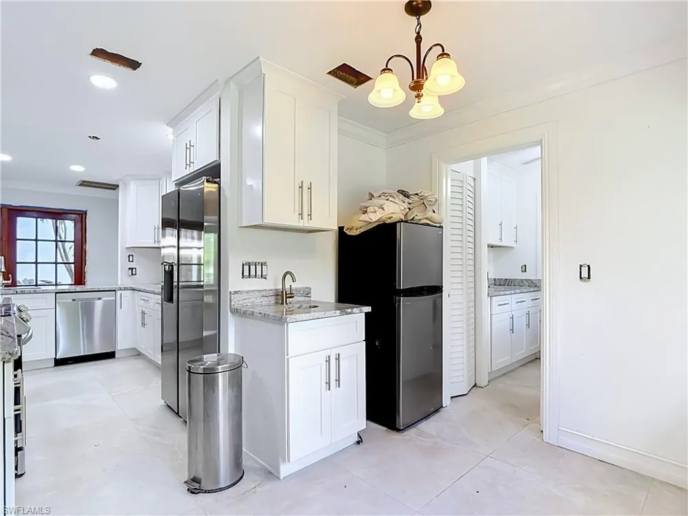 1864 Marina Circle North Fort Myers, FL 33903