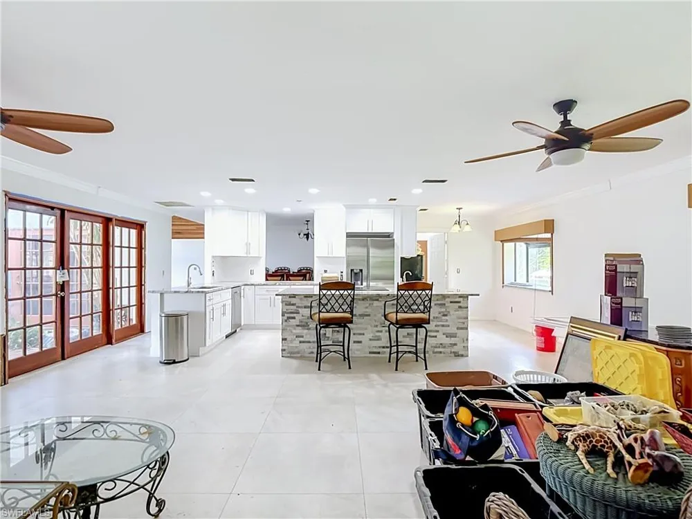 1864 Marina Circle North Fort Myers, FL 33903