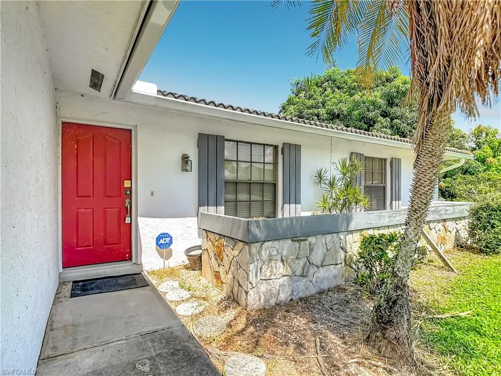 1864 Marina Circle North Fort Myers, FL 33903