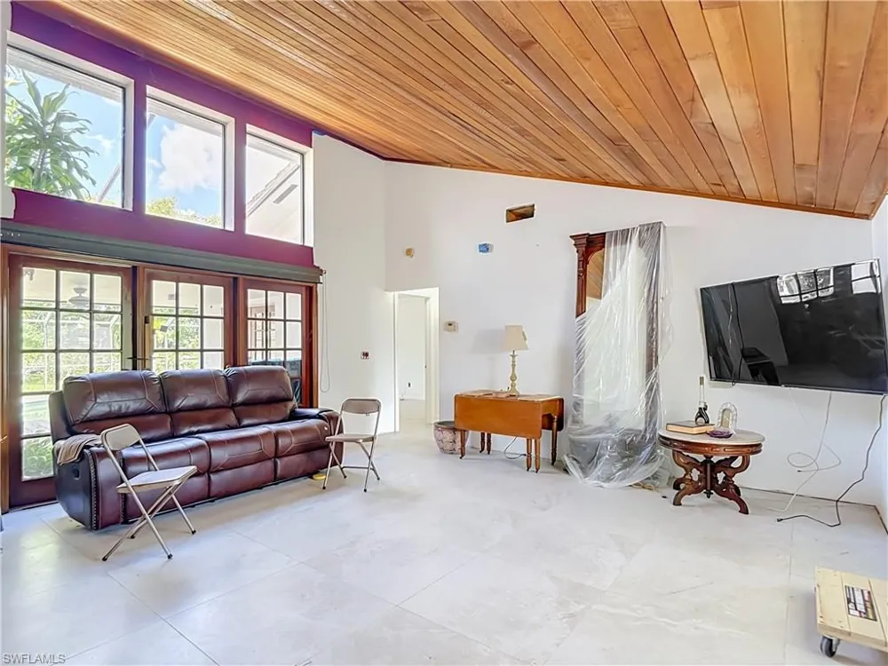 1864 Marina Circle North Fort Myers, FL 33903