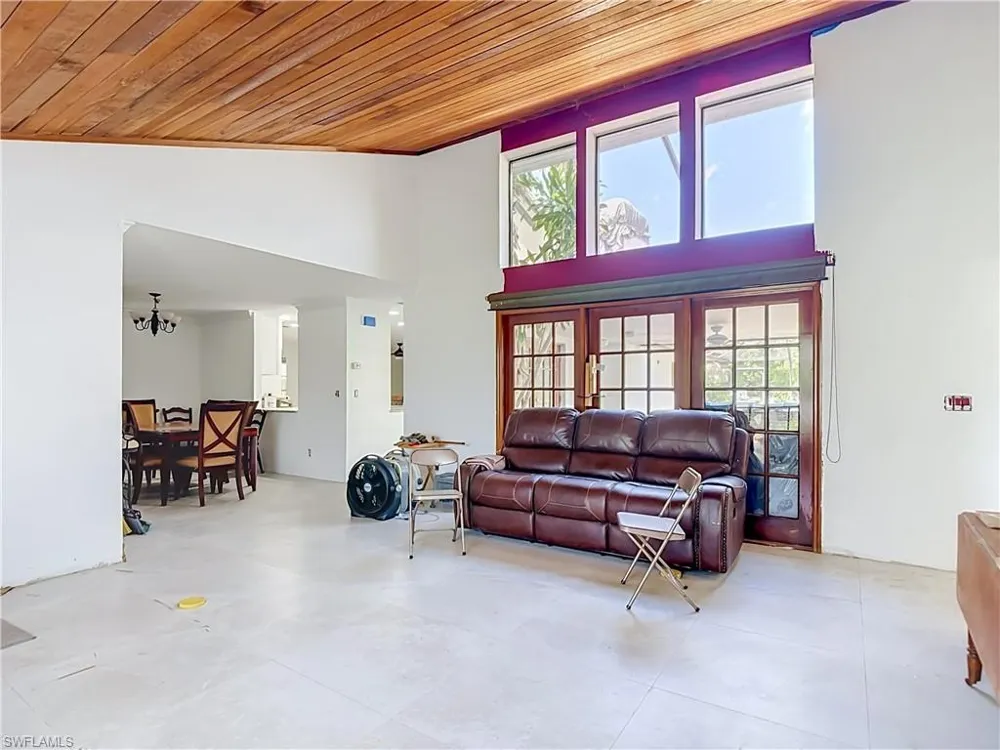 1864 Marina Circle North Fort Myers, FL 33903