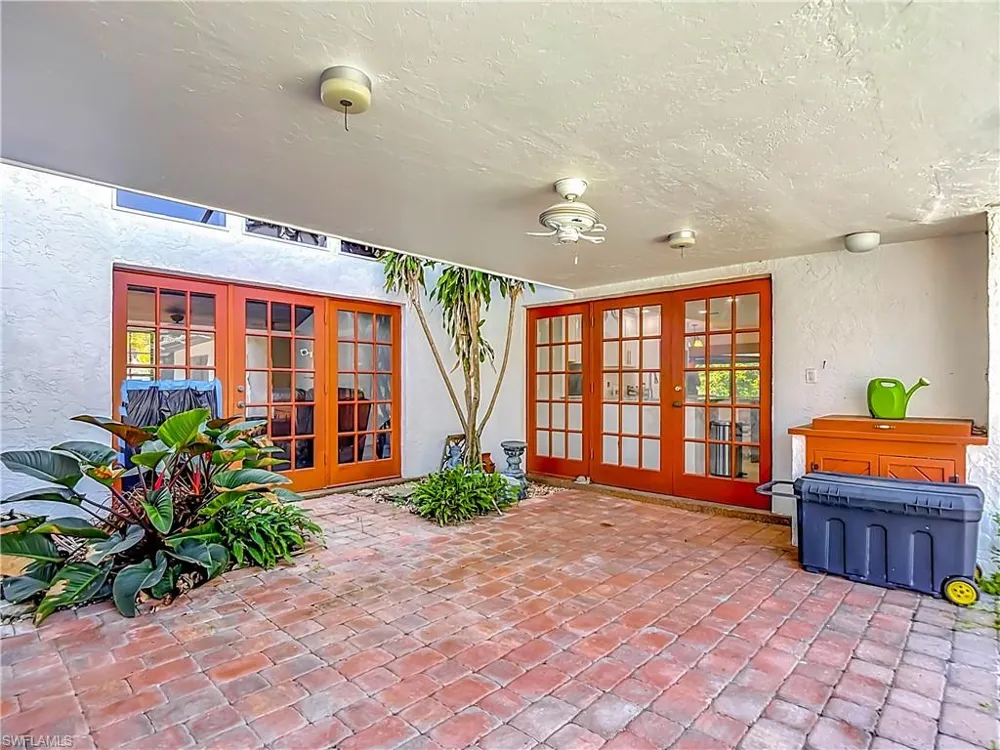 1864 Marina Circle North Fort Myers, FL 33903