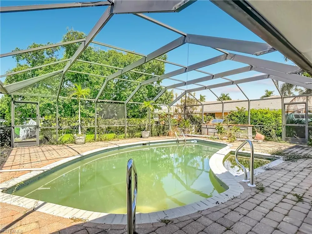 1864 Marina Circle North Fort Myers, FL 33903