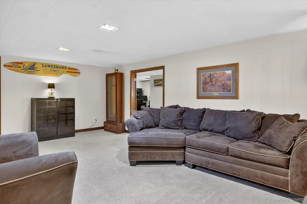 29848 Hathaway Street Livonia City, MI 48150