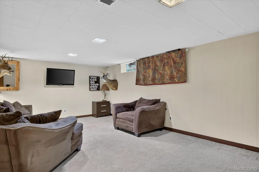 29848 Hathaway Street Livonia City, MI 48150