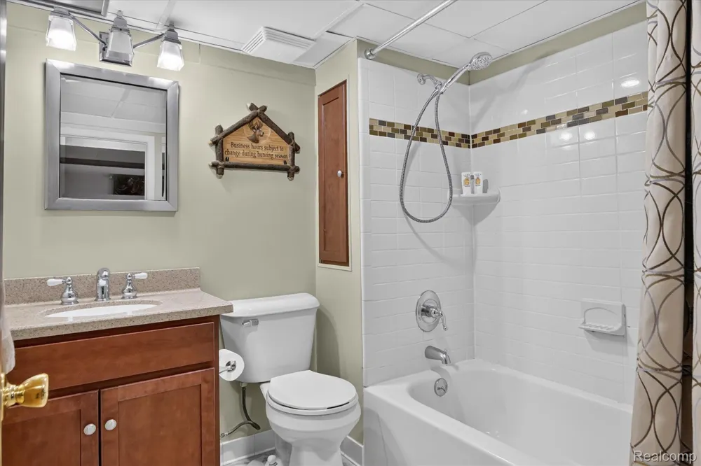 29848 Hathaway Street Livonia City, MI 48150