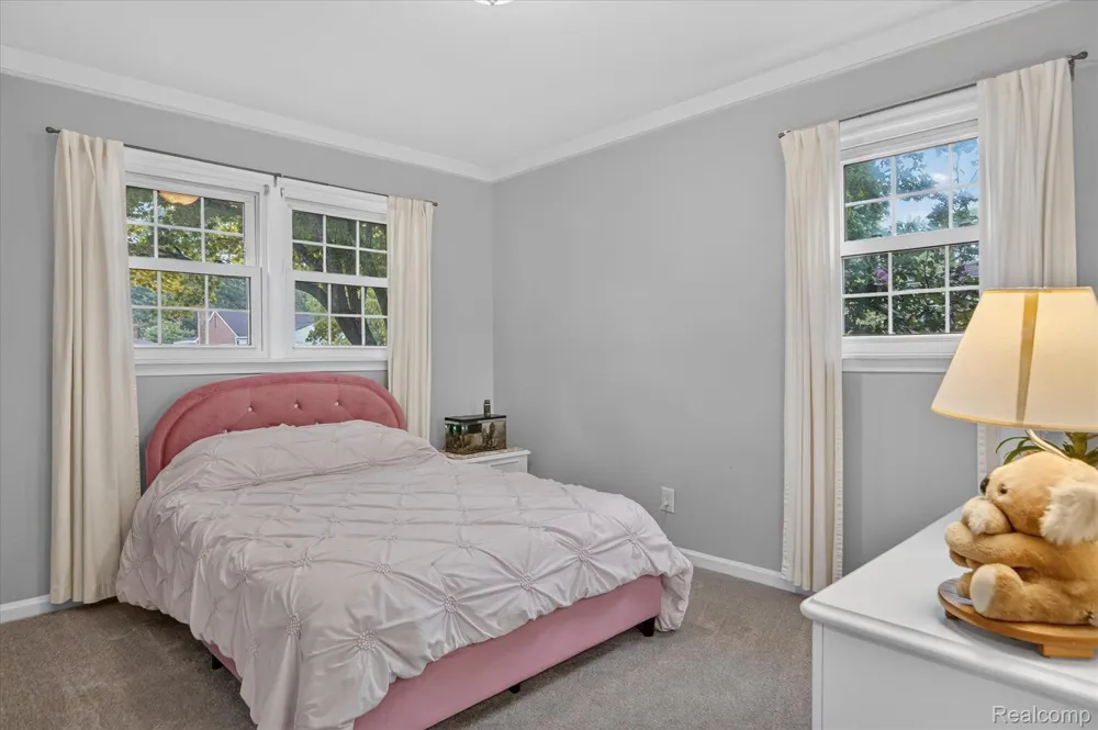 29848 Hathaway Street Livonia City, MI 48150