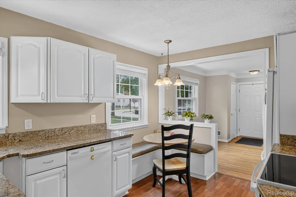 29848 Hathaway Street Livonia City, MI 48150