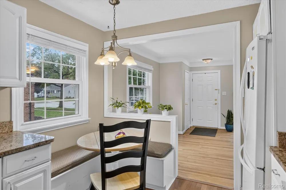 29848 Hathaway Street Livonia City, MI 48150