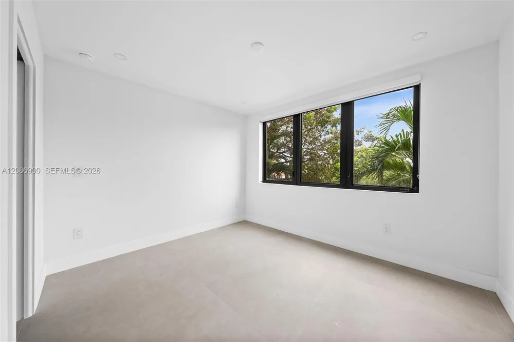 1502 SW 19th St Miami, FL 33145
