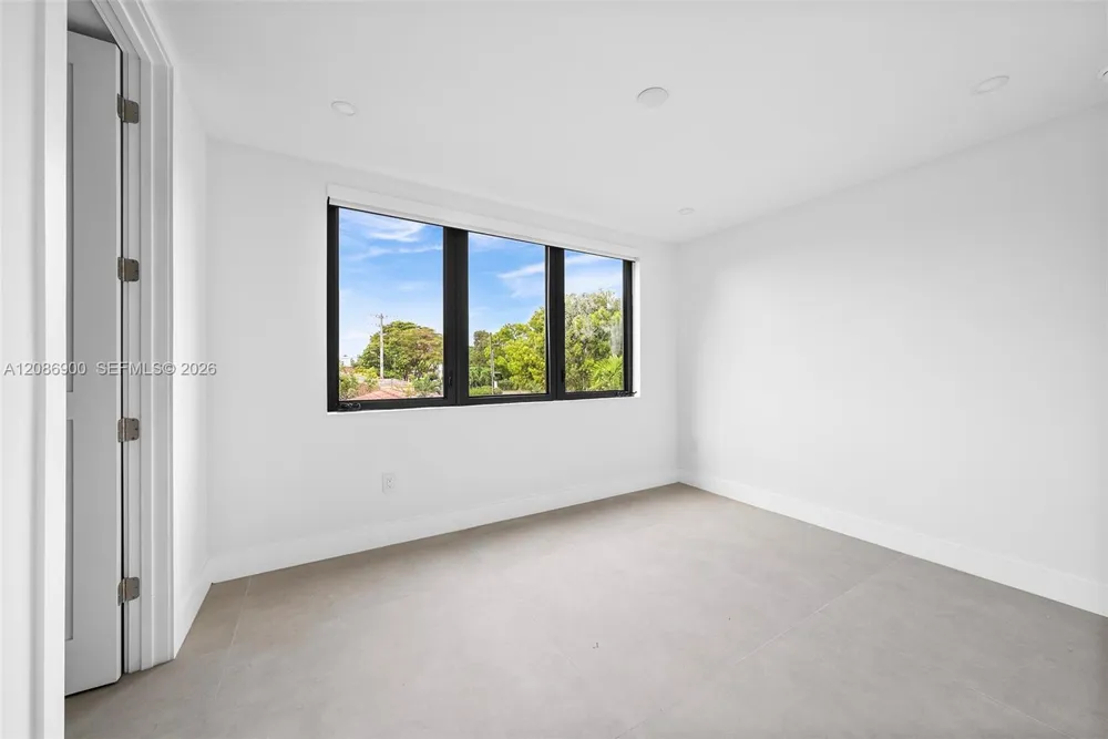 1502 SW 19th St Miami, FL 33145