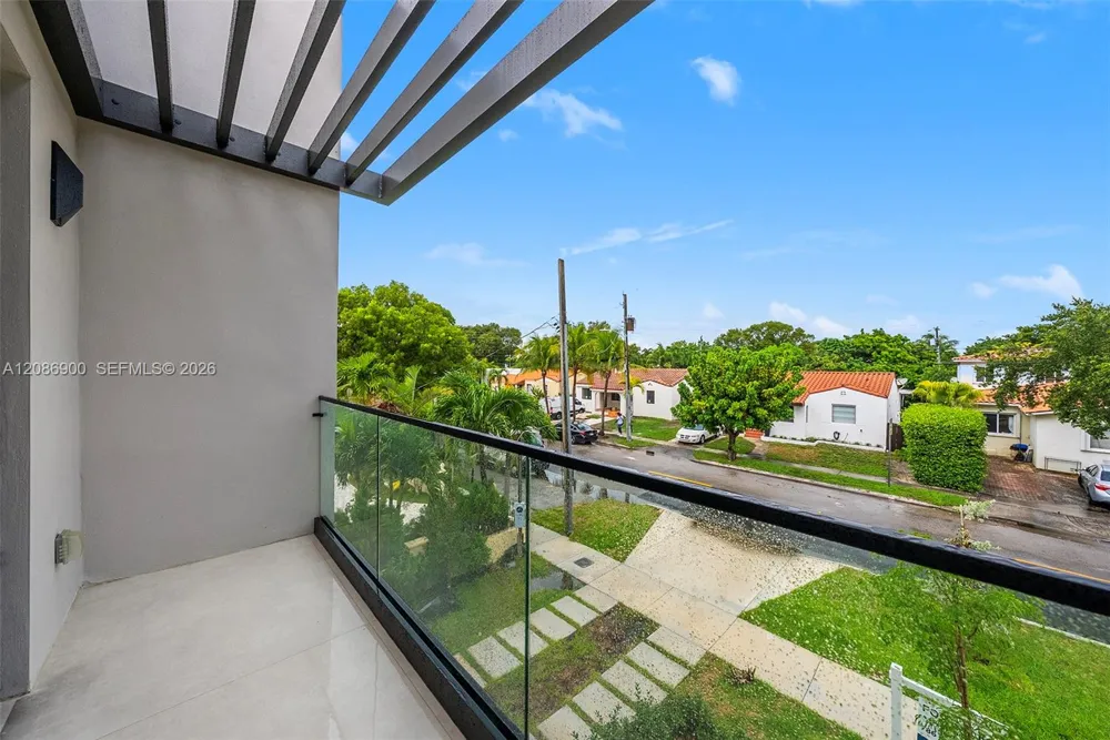 1502 SW 19th St Miami, FL 33145
