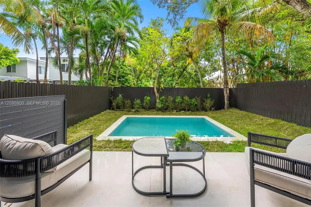 1502 SW 19th St Miami, FL 33145