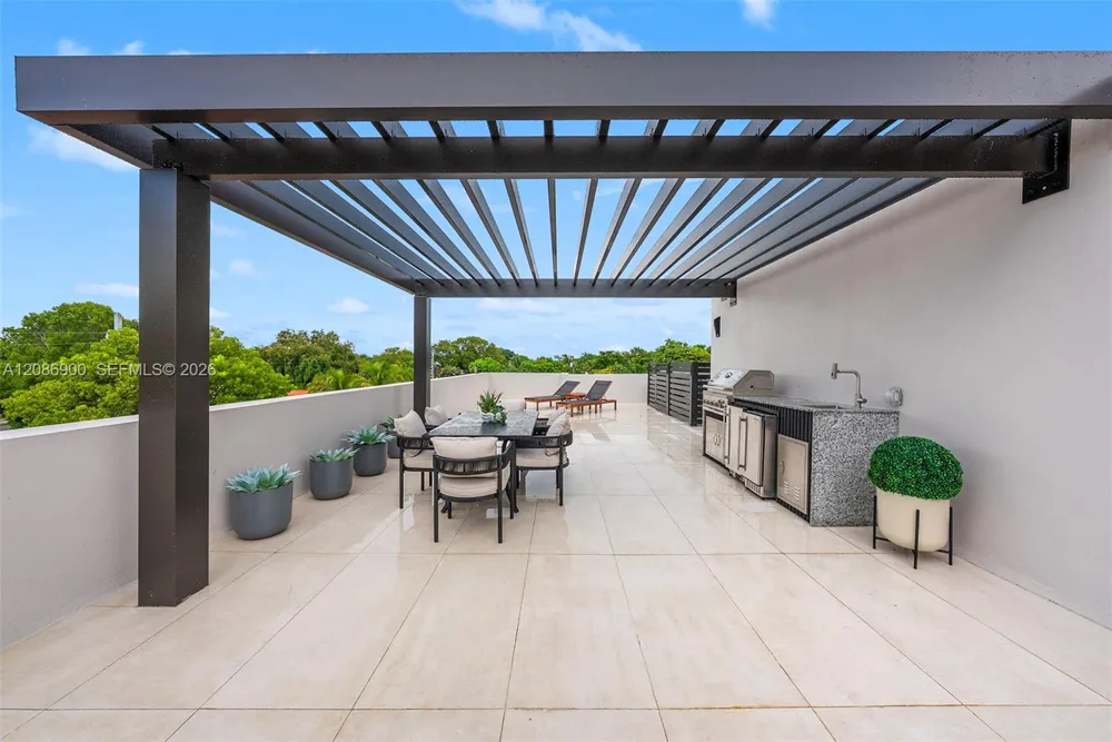 1502 SW 19th St Miami, FL 33145