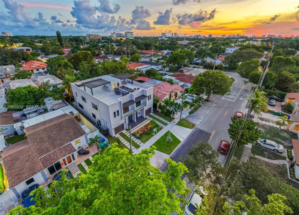 1502 SW 19th St Miami, FL 33145