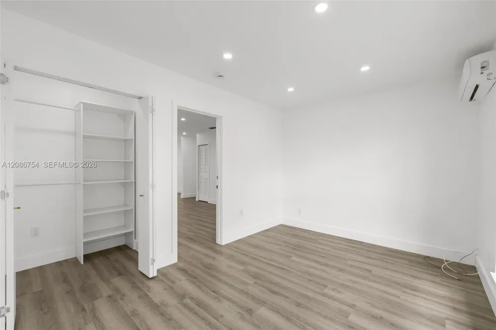 8253 W 14th Ct Hialeah, FL 33014