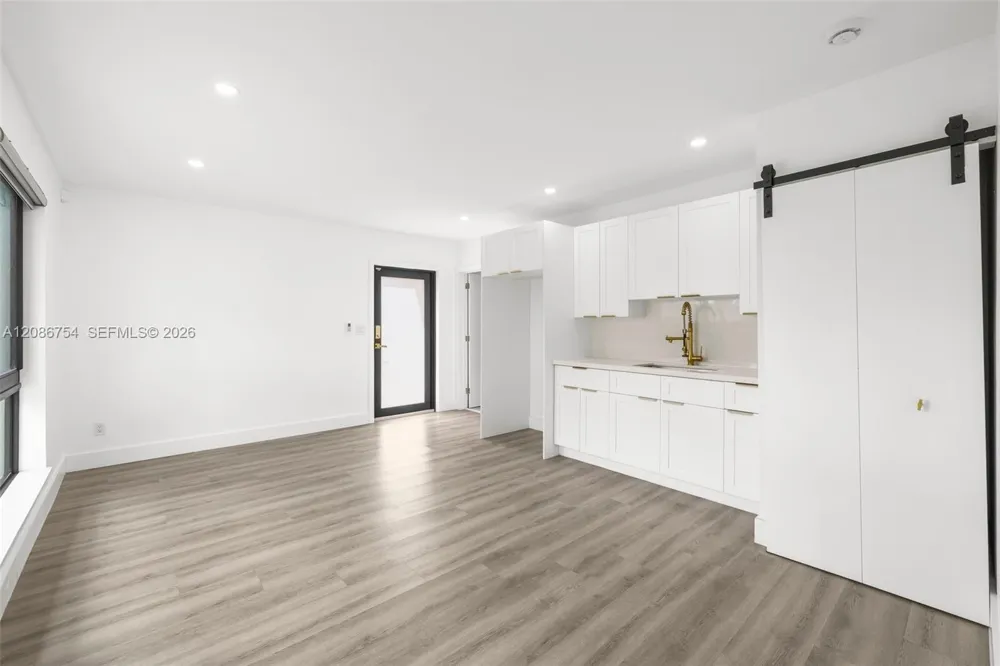 8253 W 14th Ct Hialeah, FL 33014