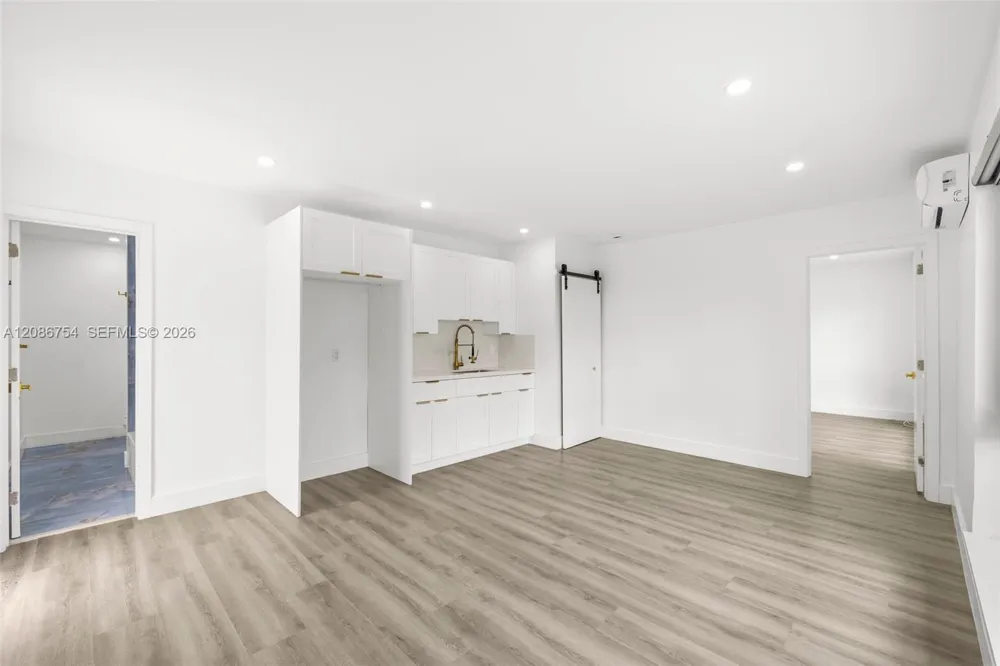 8253 W 14th Ct Hialeah, FL 33014