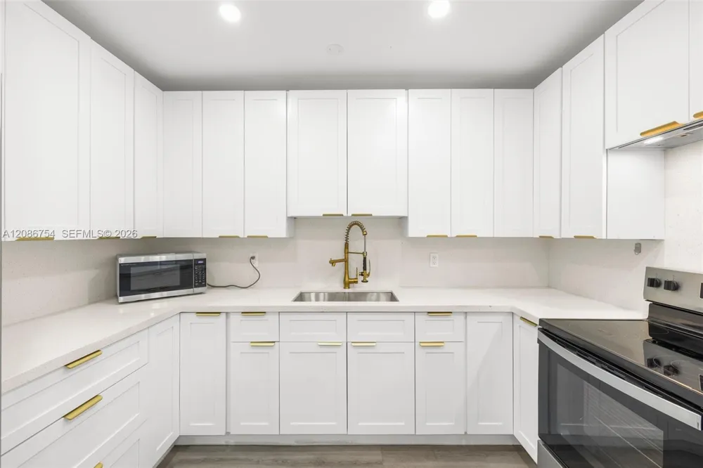 8253 W 14th Ct Hialeah, FL 33014