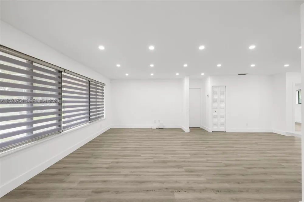8253 W 14th Ct Hialeah, FL 33014