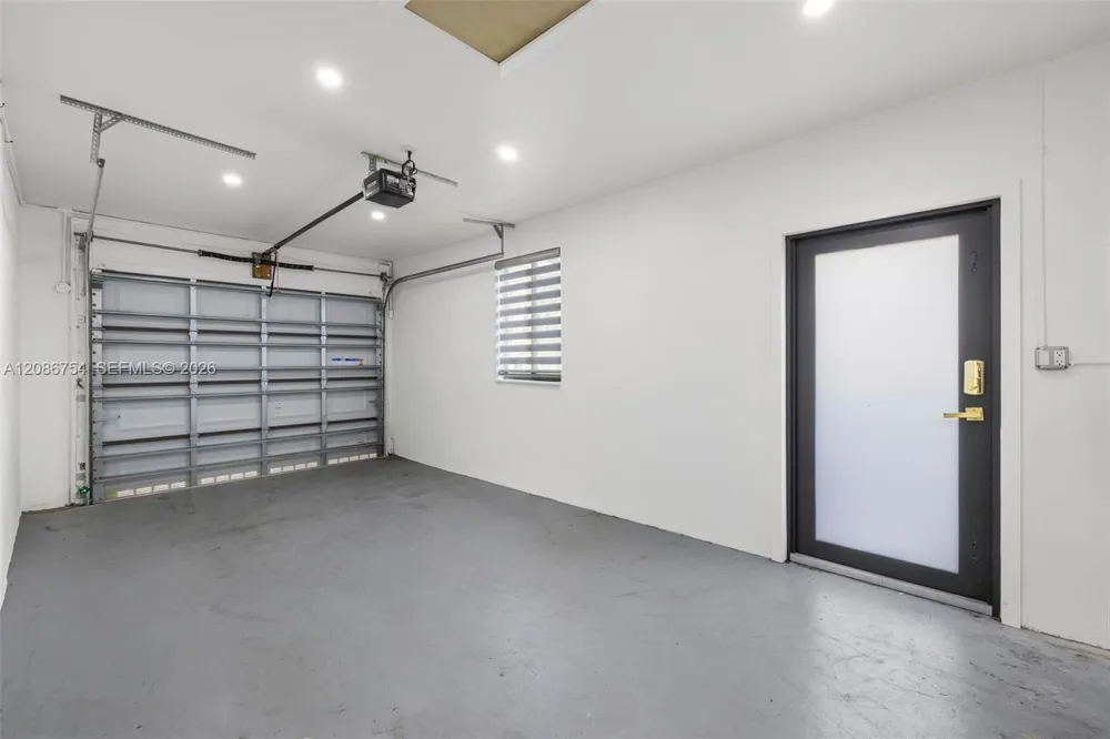 8253 W 14th Ct Hialeah, FL 33014
