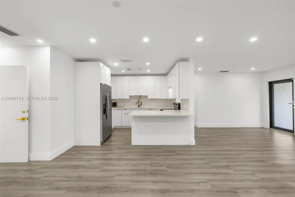 8253 W 14th Ct Hialeah, FL 33014