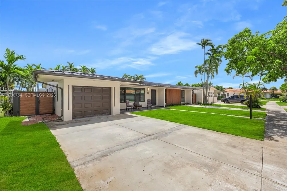 8253 W 14th Ct Hialeah, FL 33014