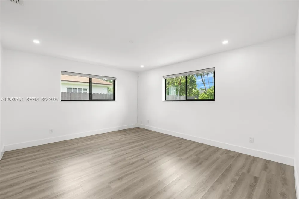 8253 W 14th Ct Hialeah, FL 33014