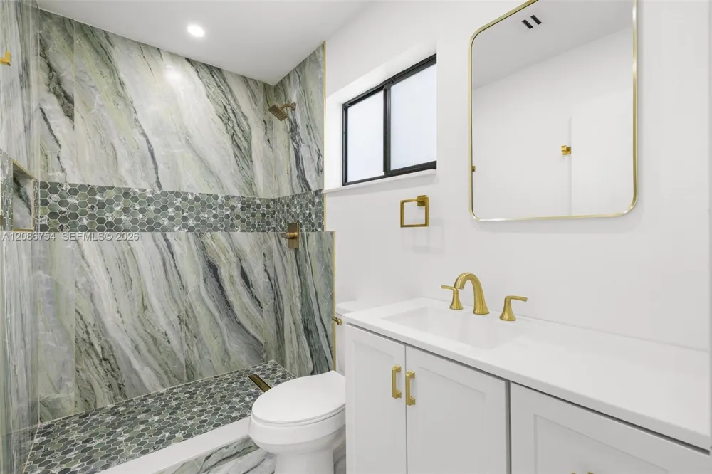 8253 W 14th Ct Hialeah, FL 33014