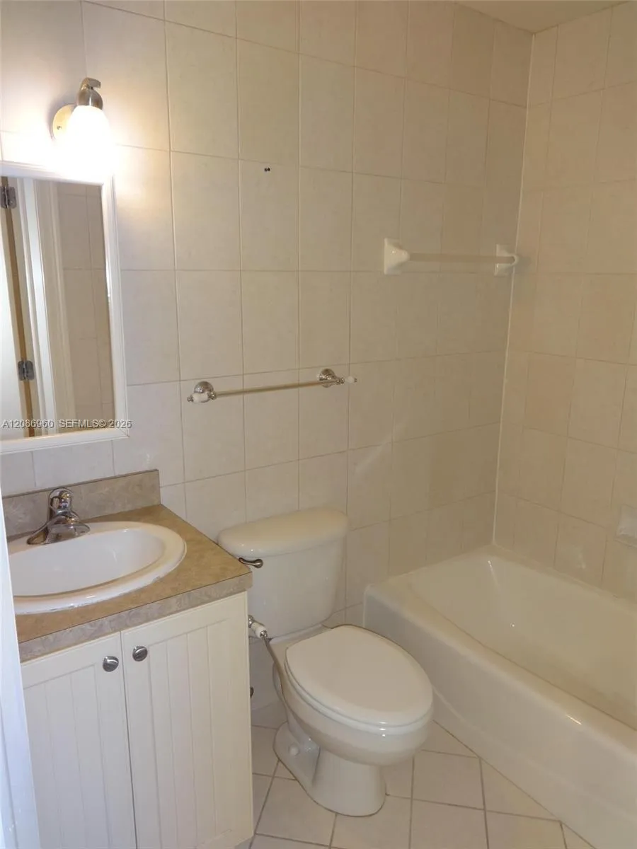 1212 SE 6th St #1-4 Fort Lauderdale, FL 33301