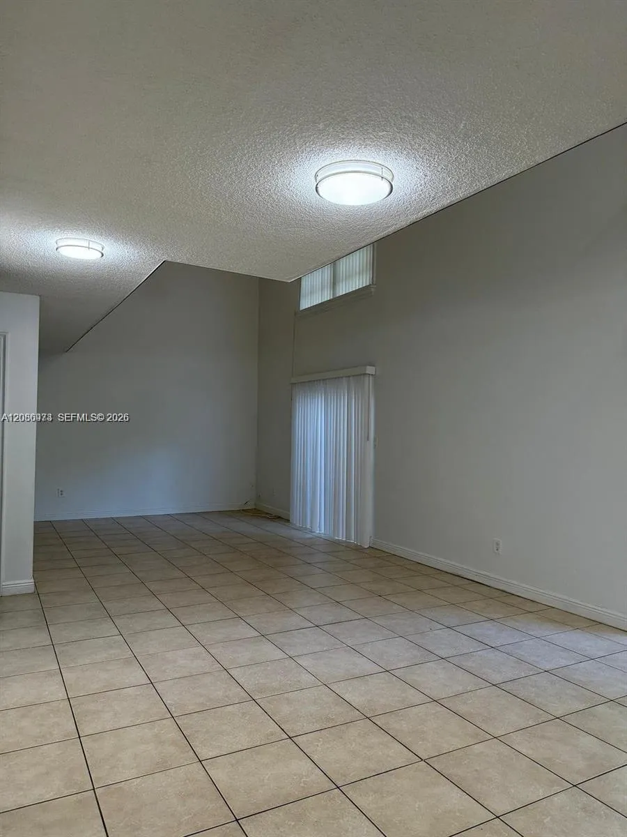 8600 SW 109th Ave #4-112 Miami, FL 33173